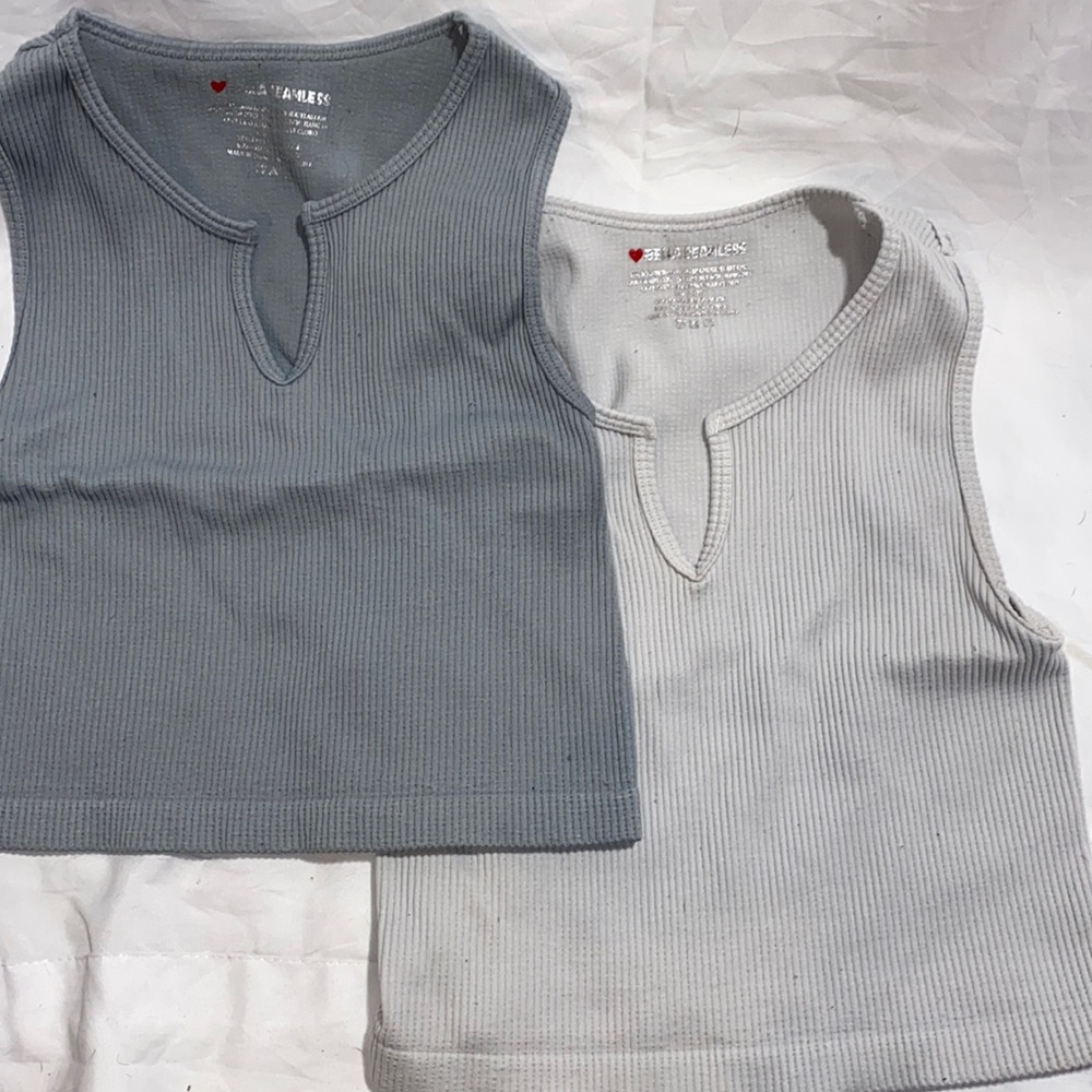 Seamless crop tops
